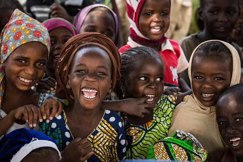 Girls smiling - Diffa, Niger