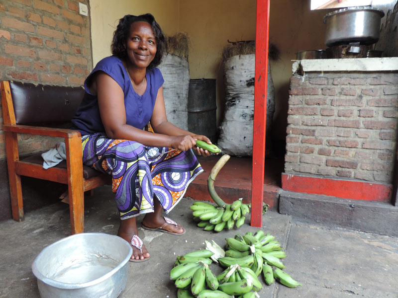 SOS mother preparing bananas for agatoke 