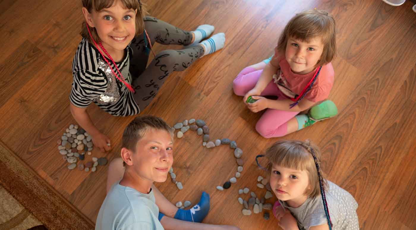Displaced Ukrainian Children Play therapy