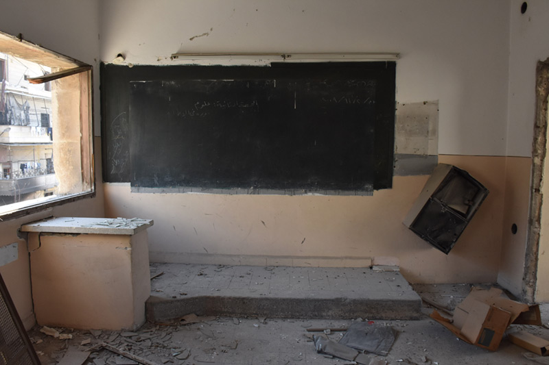 Salle de classe endommagée à Alep en Syrie