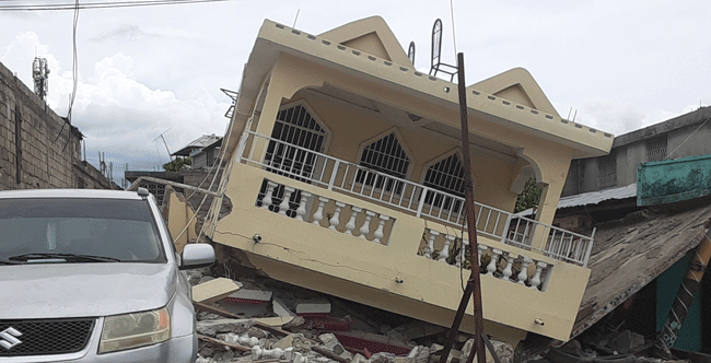 Les Cayes Haïti Dégâts de maisons causés par le tremblement de terre