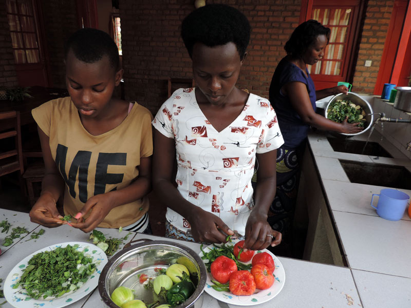 SOS children preparing a dinner of agatoke 