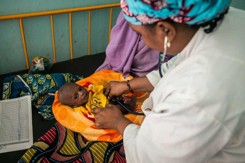 19 day old boy receives check for malnourishment - Diffa, Niger