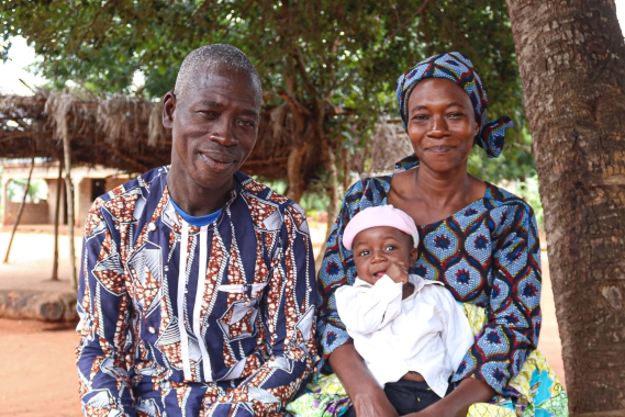 Bébé Moto Ahoefa et sa famille