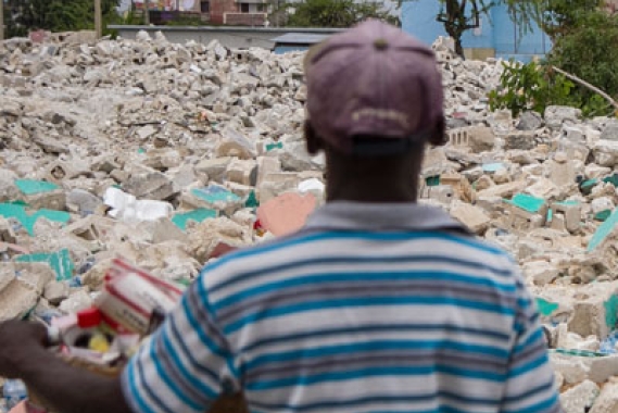 Tremblement de terre en Haïti - image symbolique de la dévastation précédente