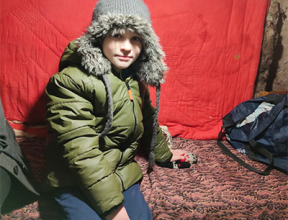 Ukraine children in the cold