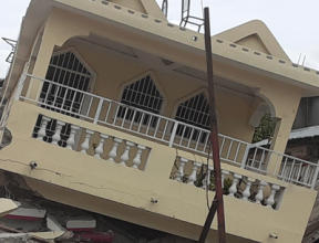haiti_les-cayes_2021-earthquake_damaged-home