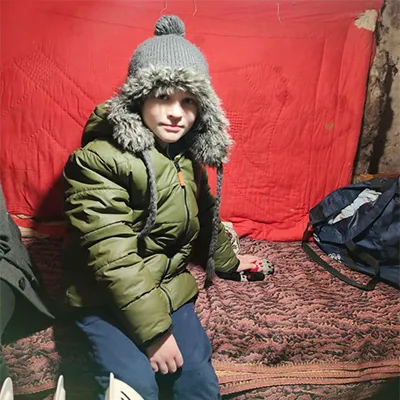 Ukraine children in the cold
