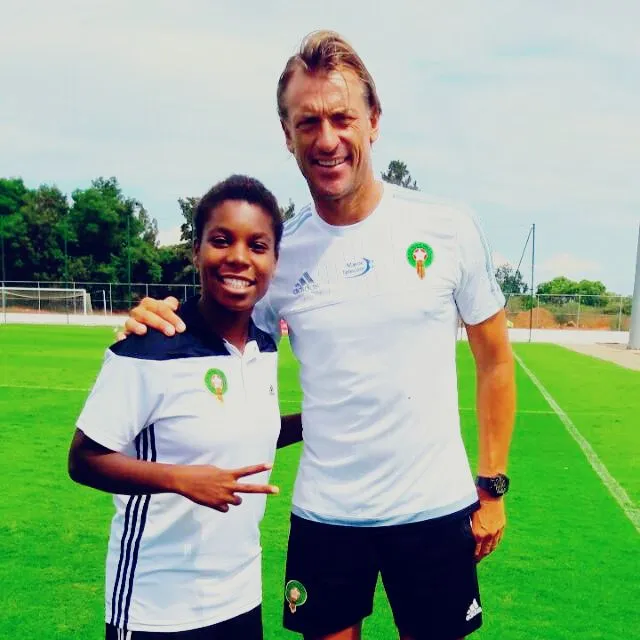Hasnaa with the coach of the Moroccan male national football team Hervé Renard 