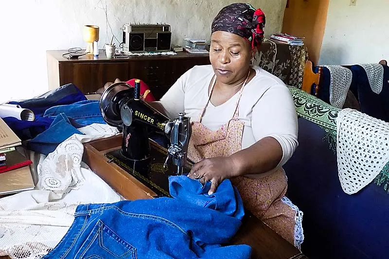 Lungile sewing jeans